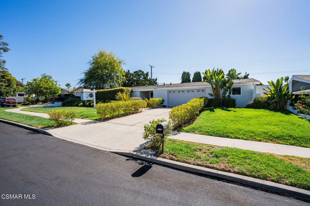 Property Photo: 1130 Coventry Drive CA 91360