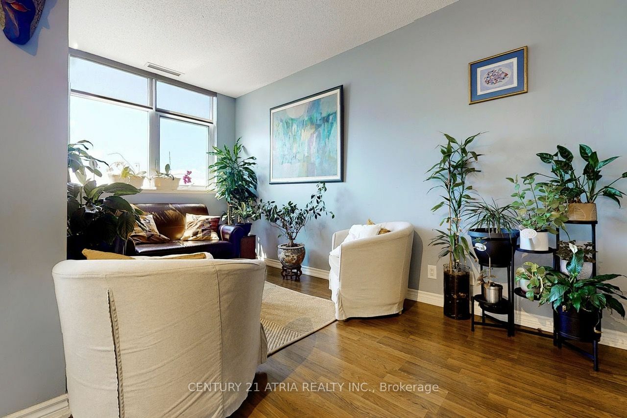 Property Photo:  9235 Jane St 1609  ON L6A 0J8 