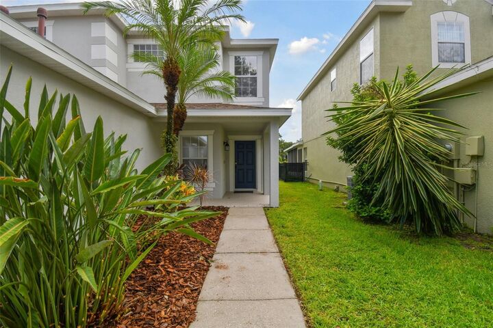 Property Photo:  5807 Wrenwater Drive  FL 33547 