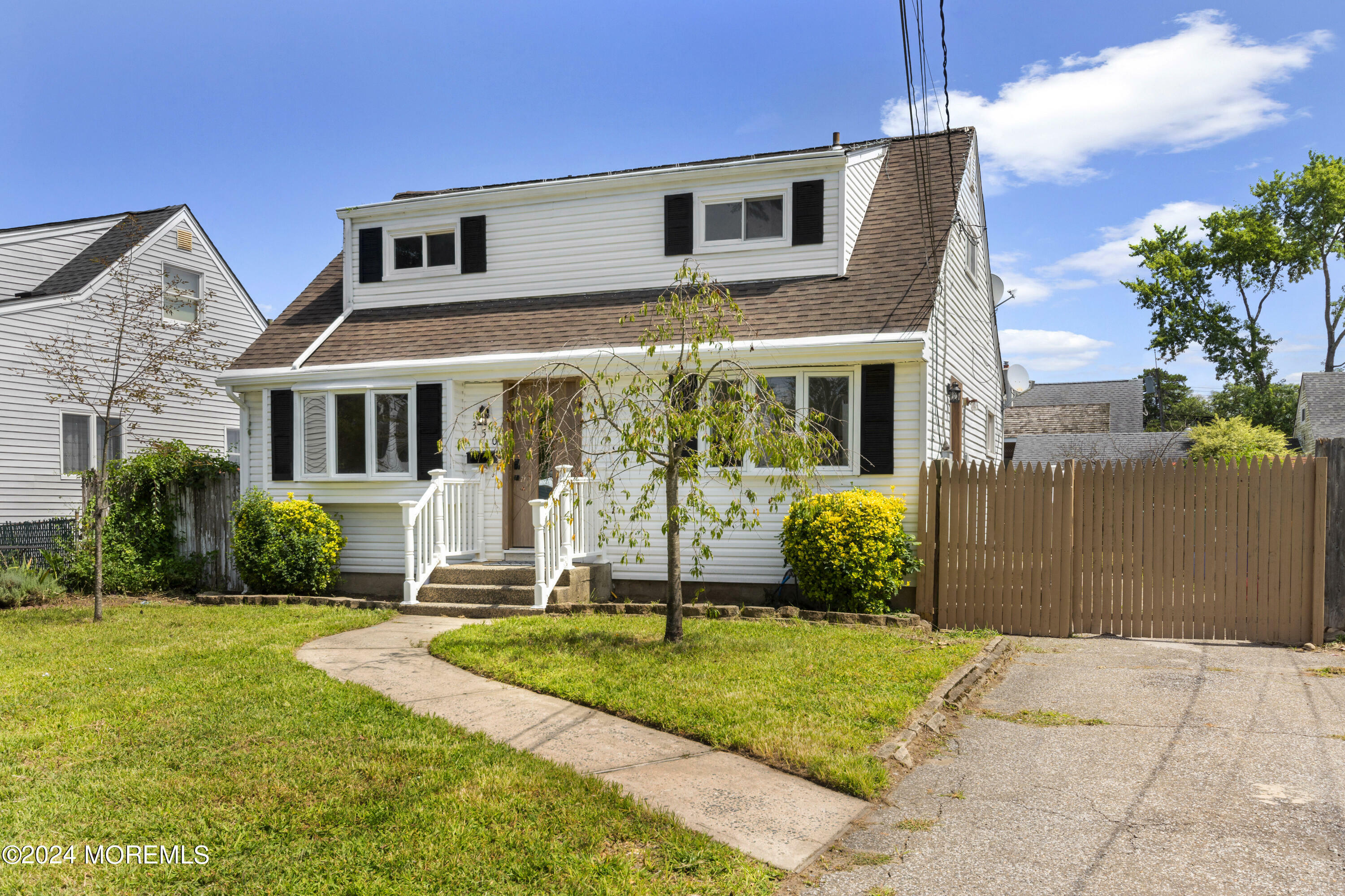 Property Photo:  350 Sunset Avenue  NJ 08857 