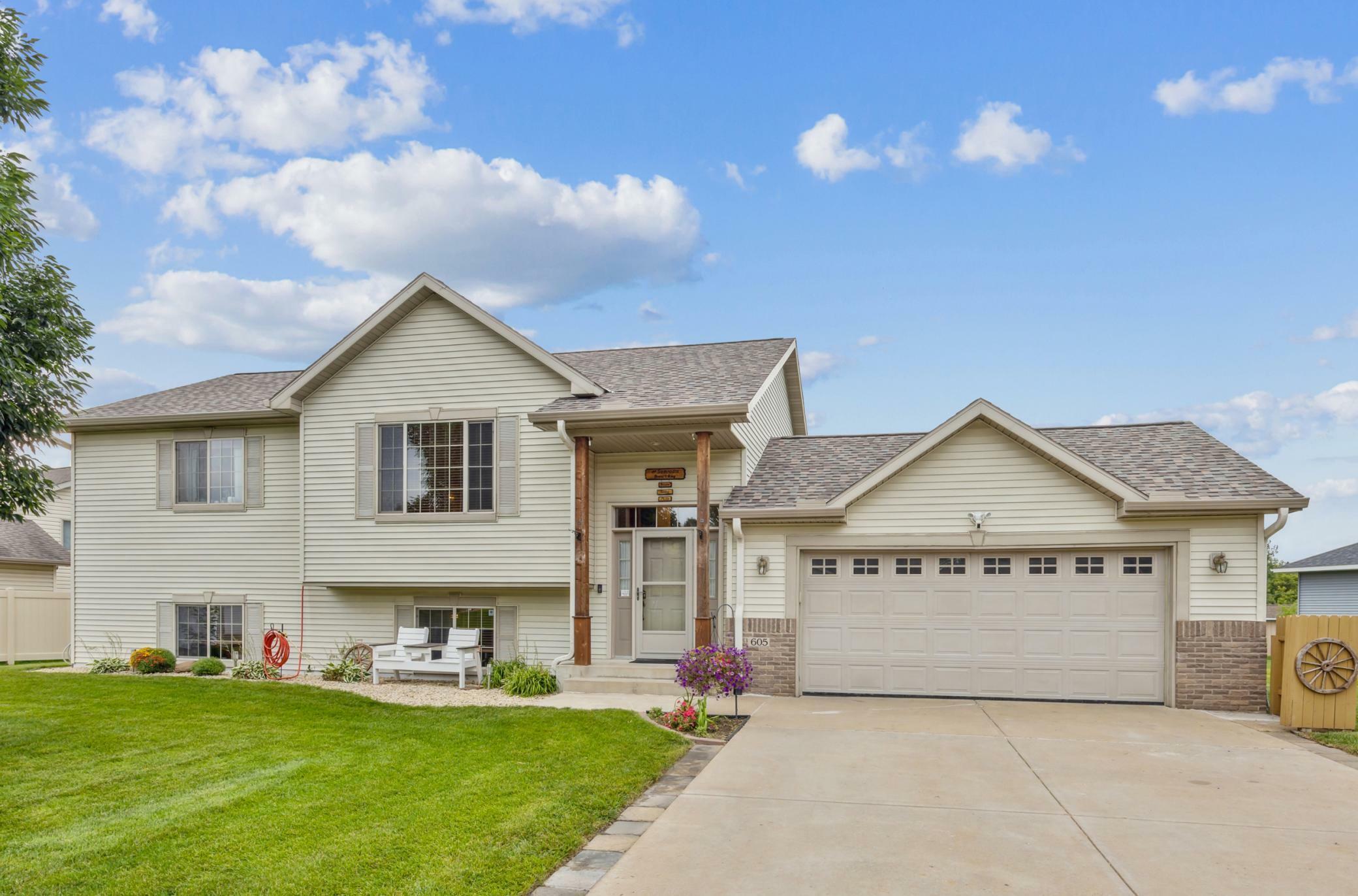 Property Photo:  605 Emma Drive SE  MN 56320 