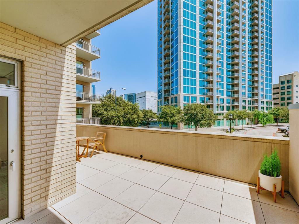 2323 N Houston Street 207  Dallas TX 75219 photo