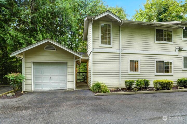 Property Photo:  3800 NE Sunset Boulevard C101  WA 98056 