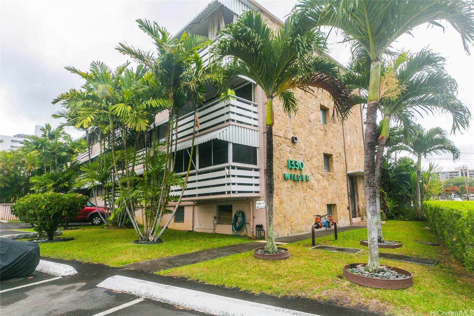 1330 Wilder Avenue 212  Honolulu HI 96822 photo