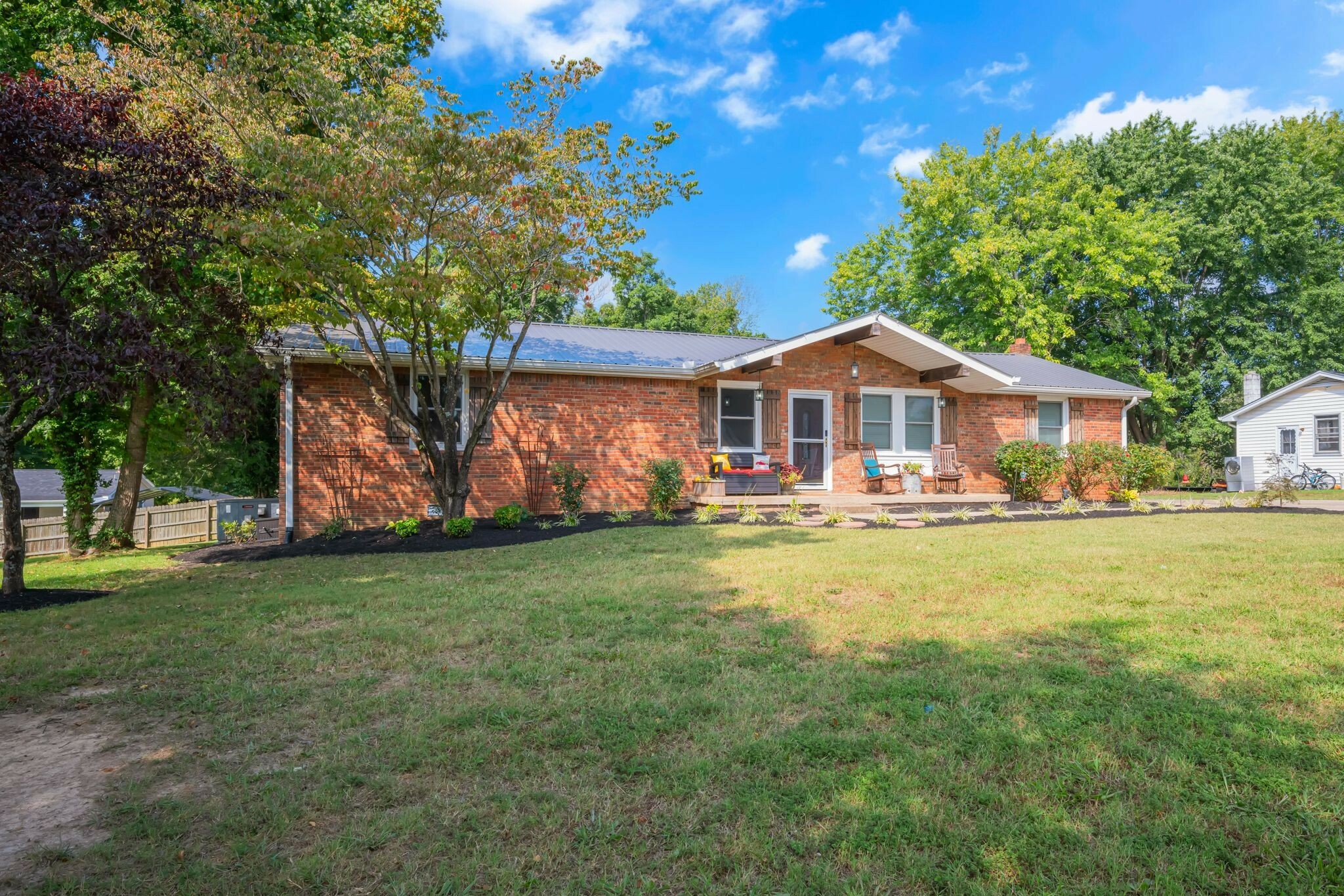 Property Photo:  204 Old Columbia Rd  TN 37036 