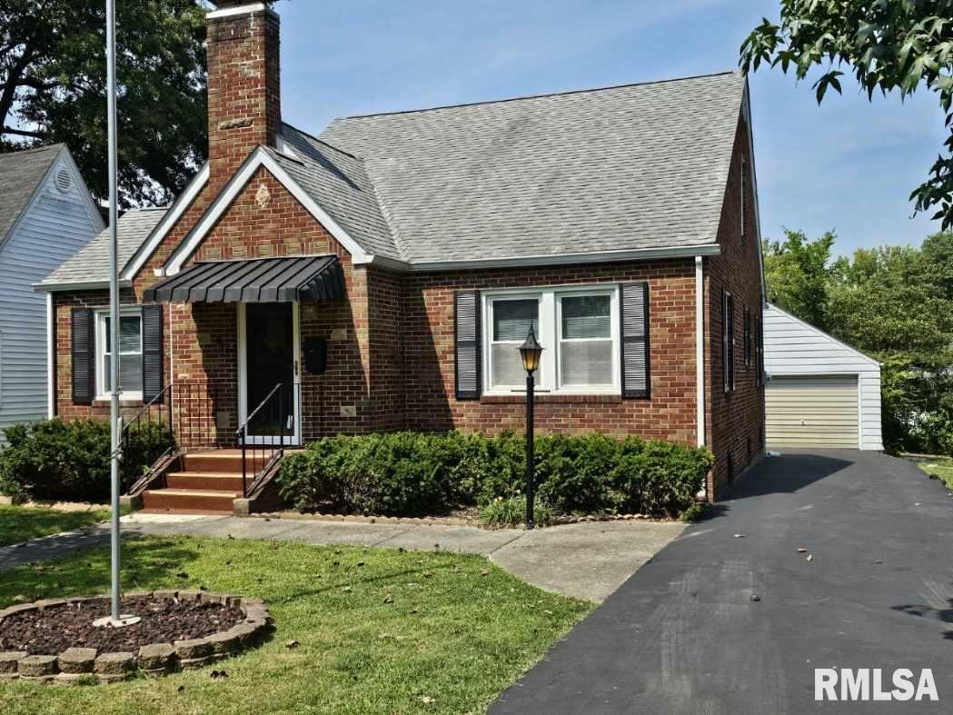 Property Photo:  814 Pace Avenue  IL 62864 