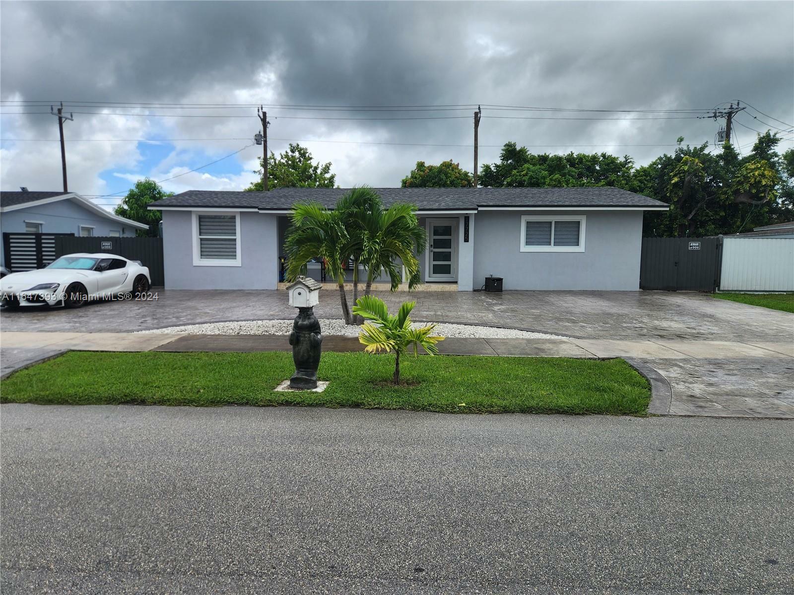 Property Photo:  17725 SW 119th Ave  FL 33177 