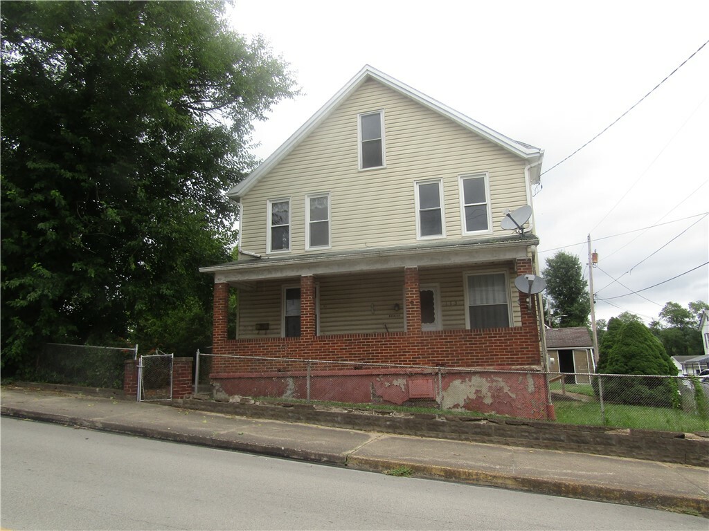 113 E Church Avenue  Masontown PA 15425 photo