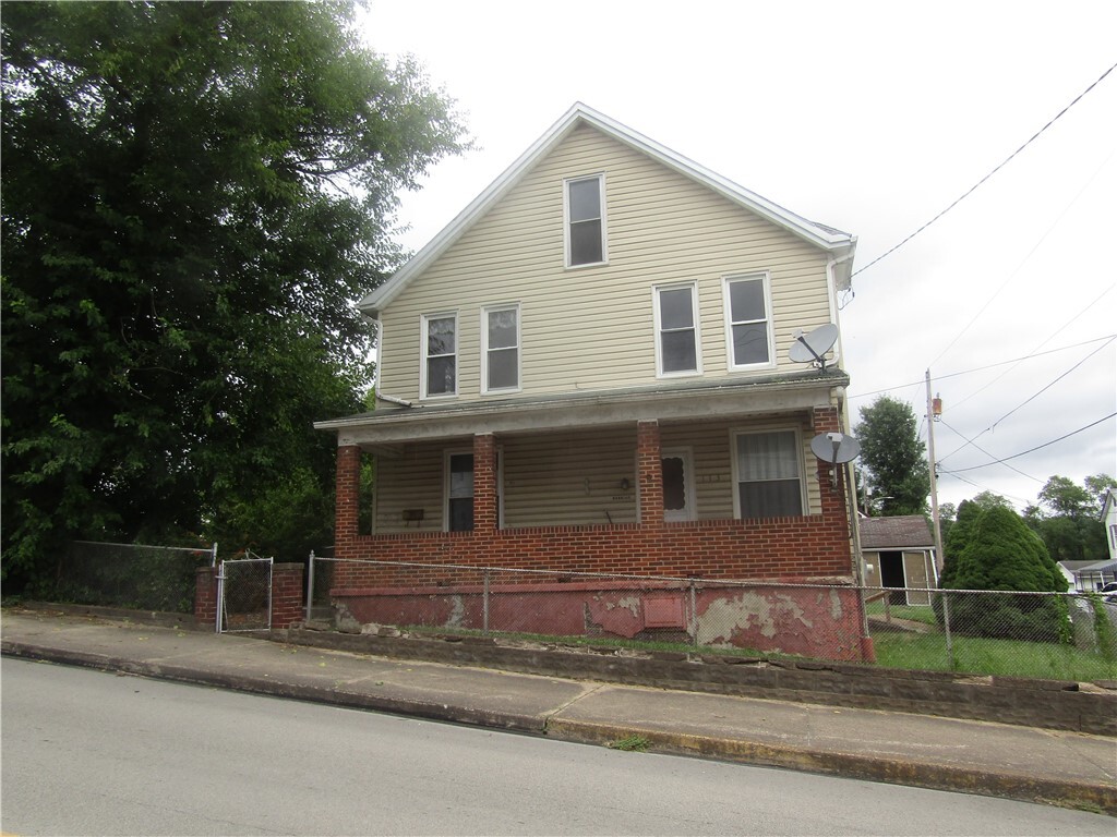Property Photo:  113 E Church Avenue  PA 15425 