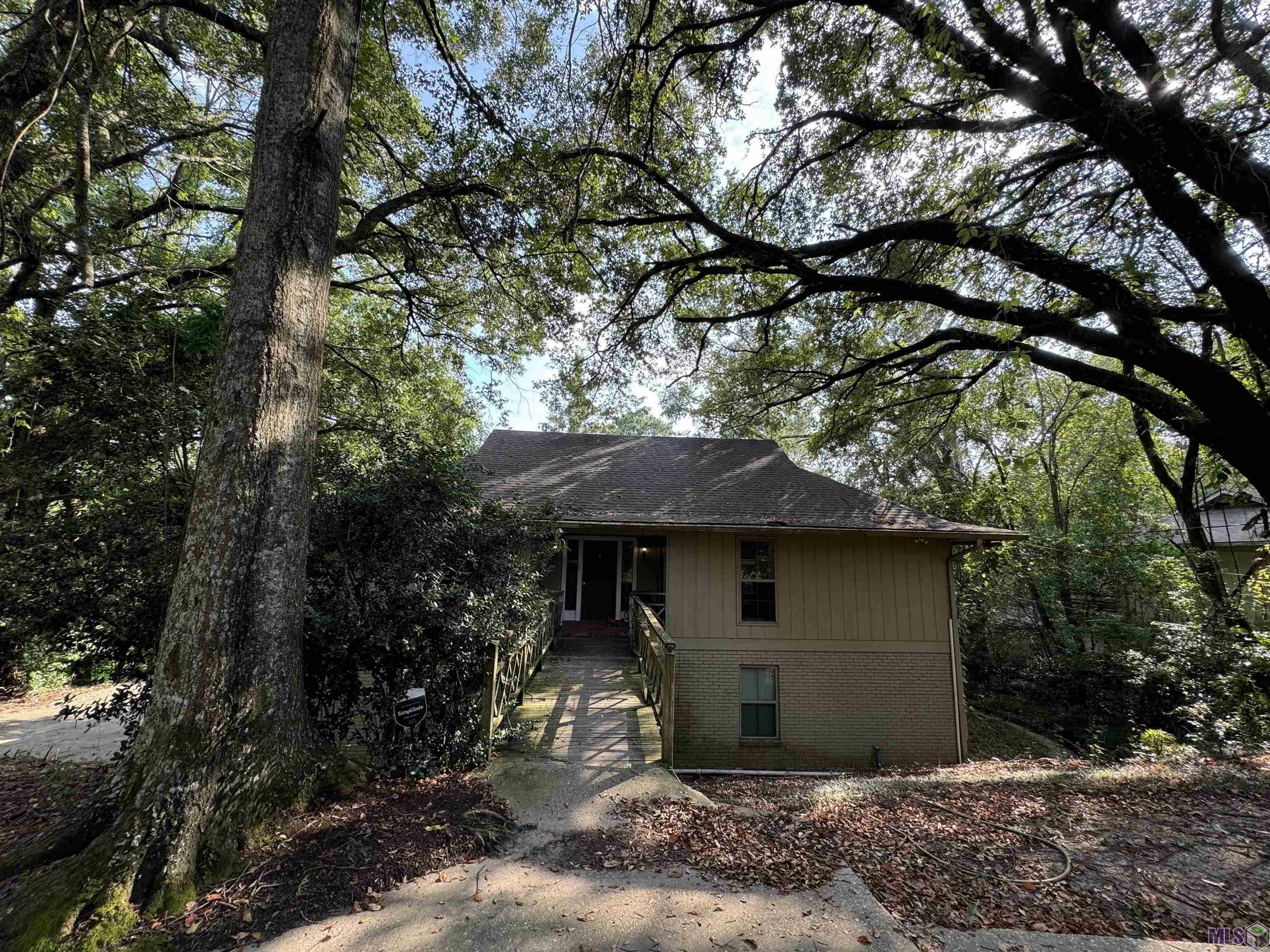 Property Photo:  5650 Highland Rd C  LA 70808 