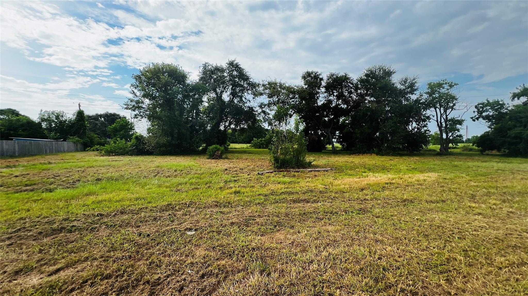 Property Photo: 0 Muriel St Lot 3 TX 77568