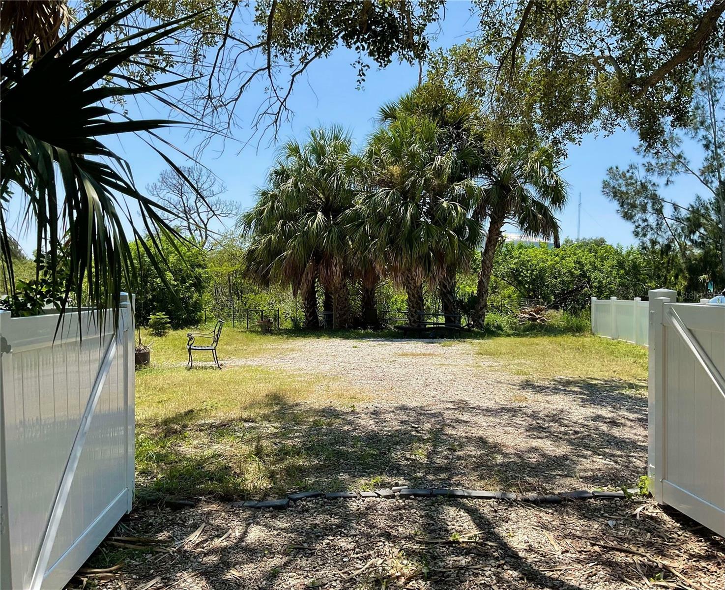 Property Photo:  4826 Treasure Drive  FL 34652 