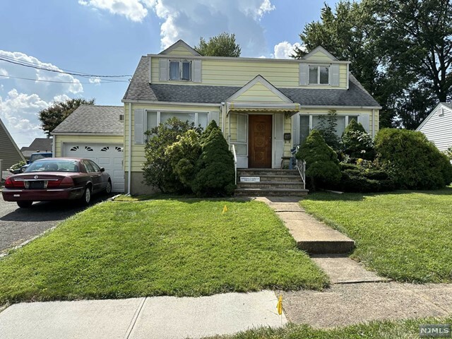 Property Photo:  12-40 Fairclough Place  NJ 07410 