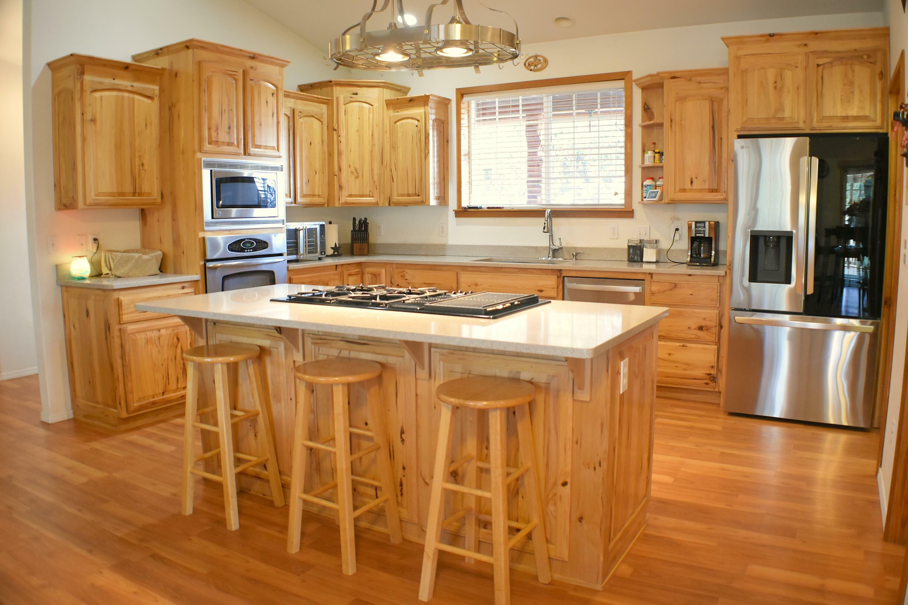 Property Photo: 3825 SE Cherokee OR 97754