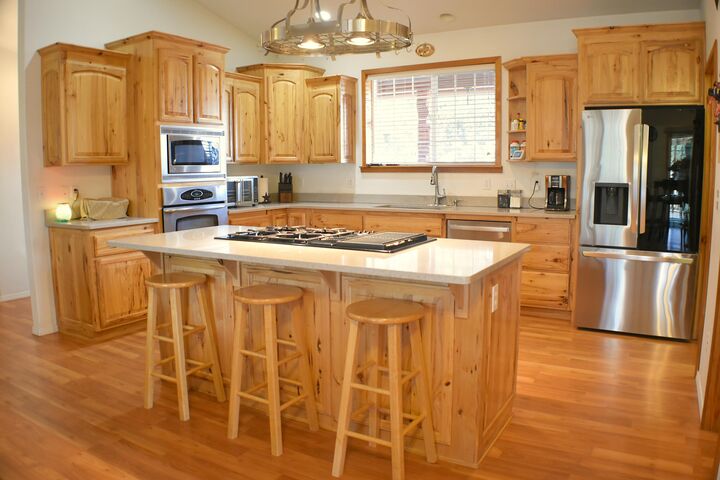 Property Photo: 3825 SE Cherokee Road OR 97754