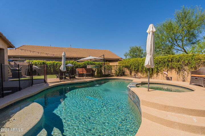 Property Photo: 26916 N 52nd Glen AZ 85083