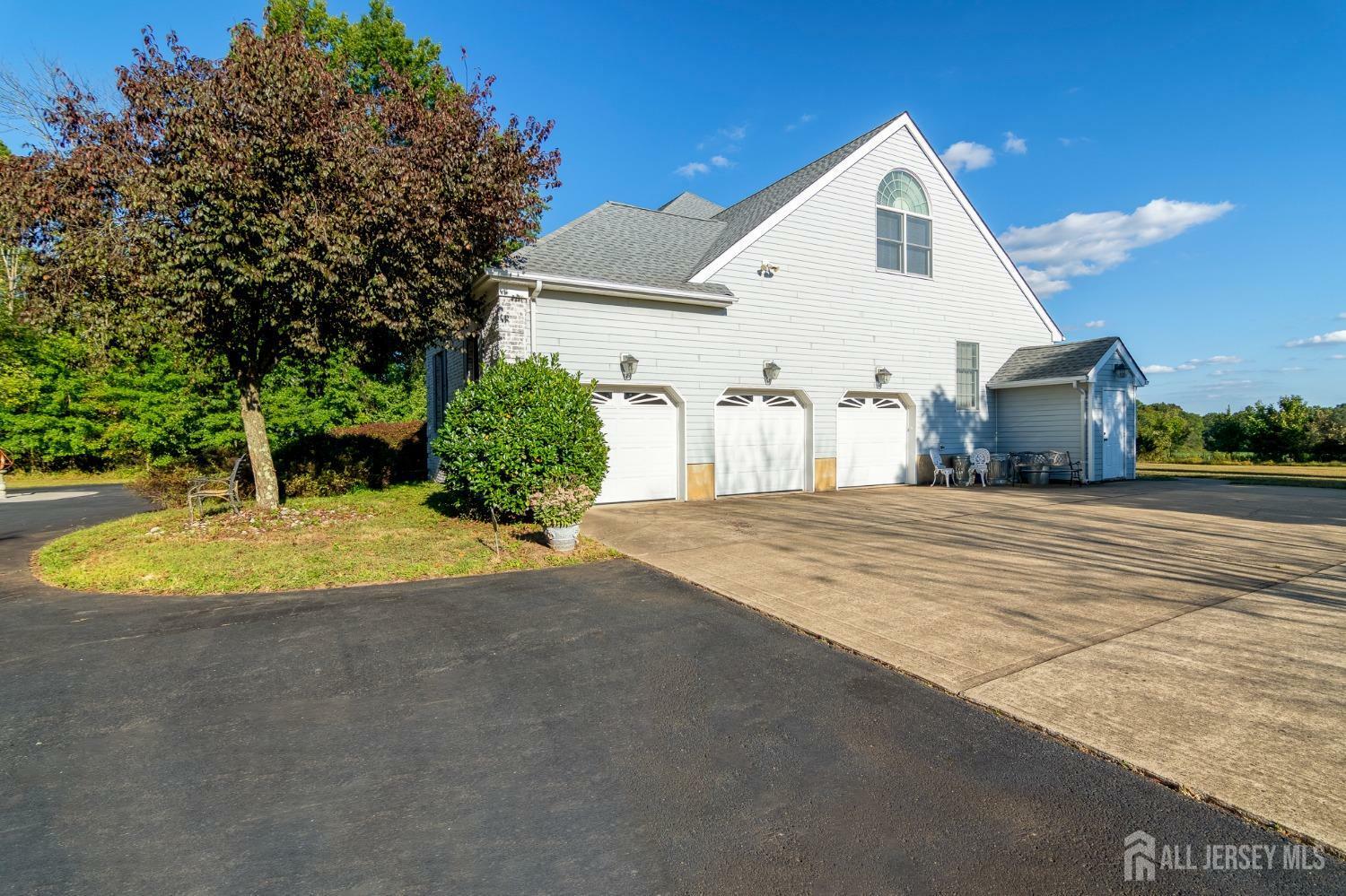 Property Photo:  235 W Rock Road W  NJ 08530 