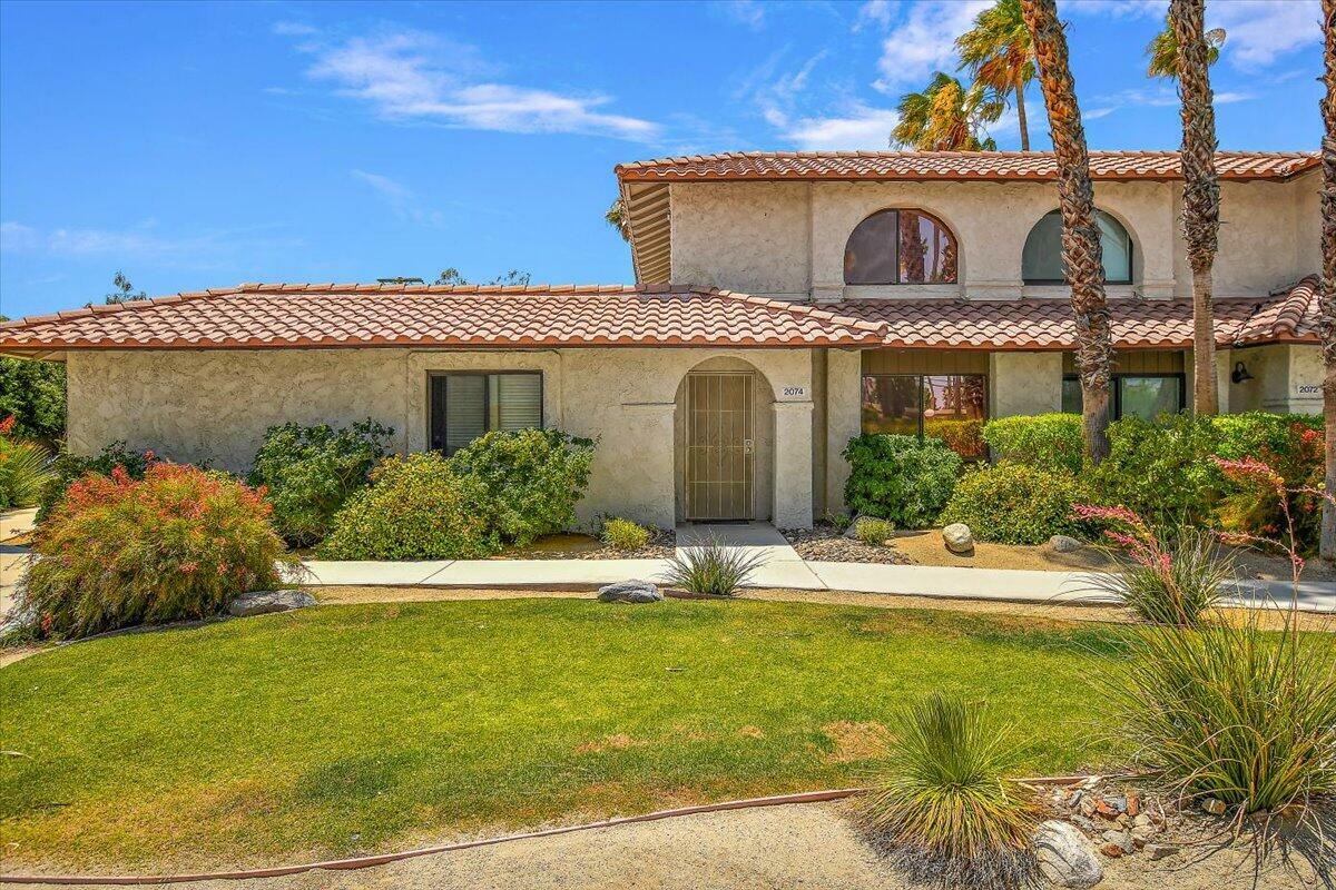 Property Photo:  2074 N Mira Vista Way  CA 92262 