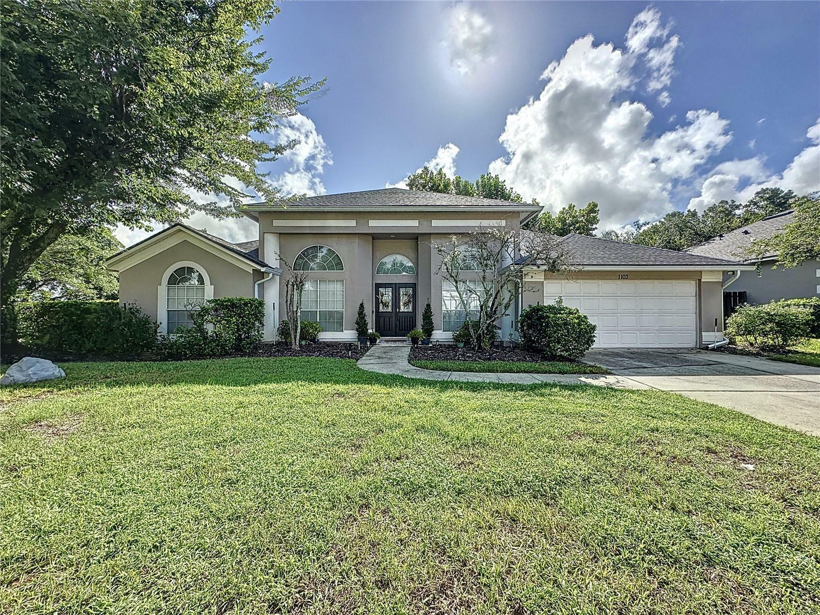 Property Photo:  1103 Lake Legro Court  FL 32835 