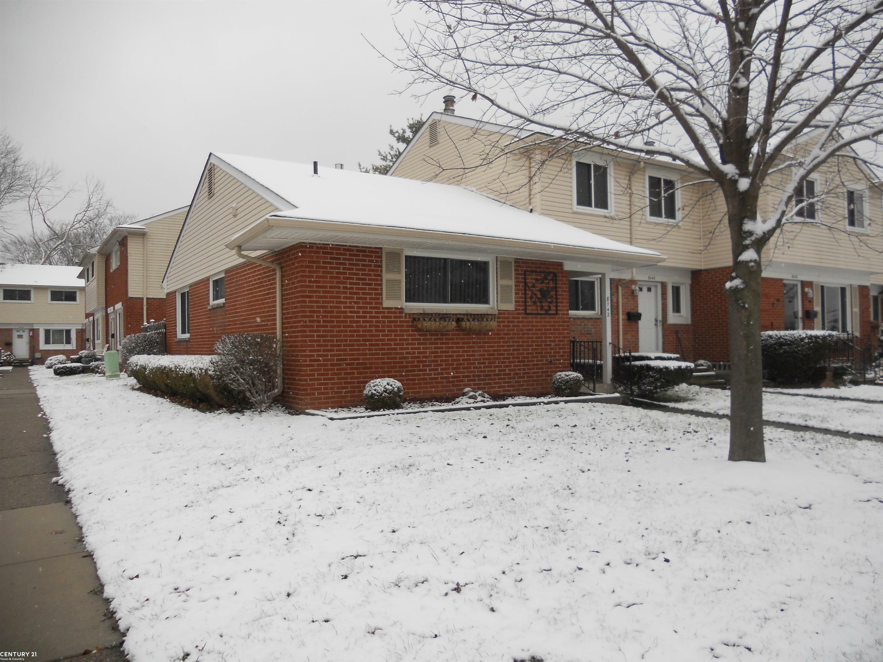 Property Photo:  8142 Farnum Avenue  MI 48093 