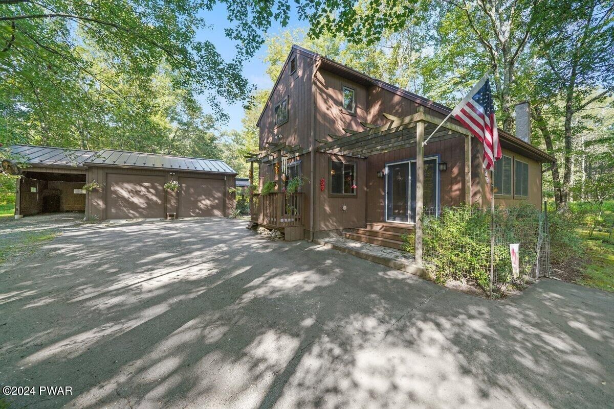 Property Photo: 127 Hebula Road PA 18337