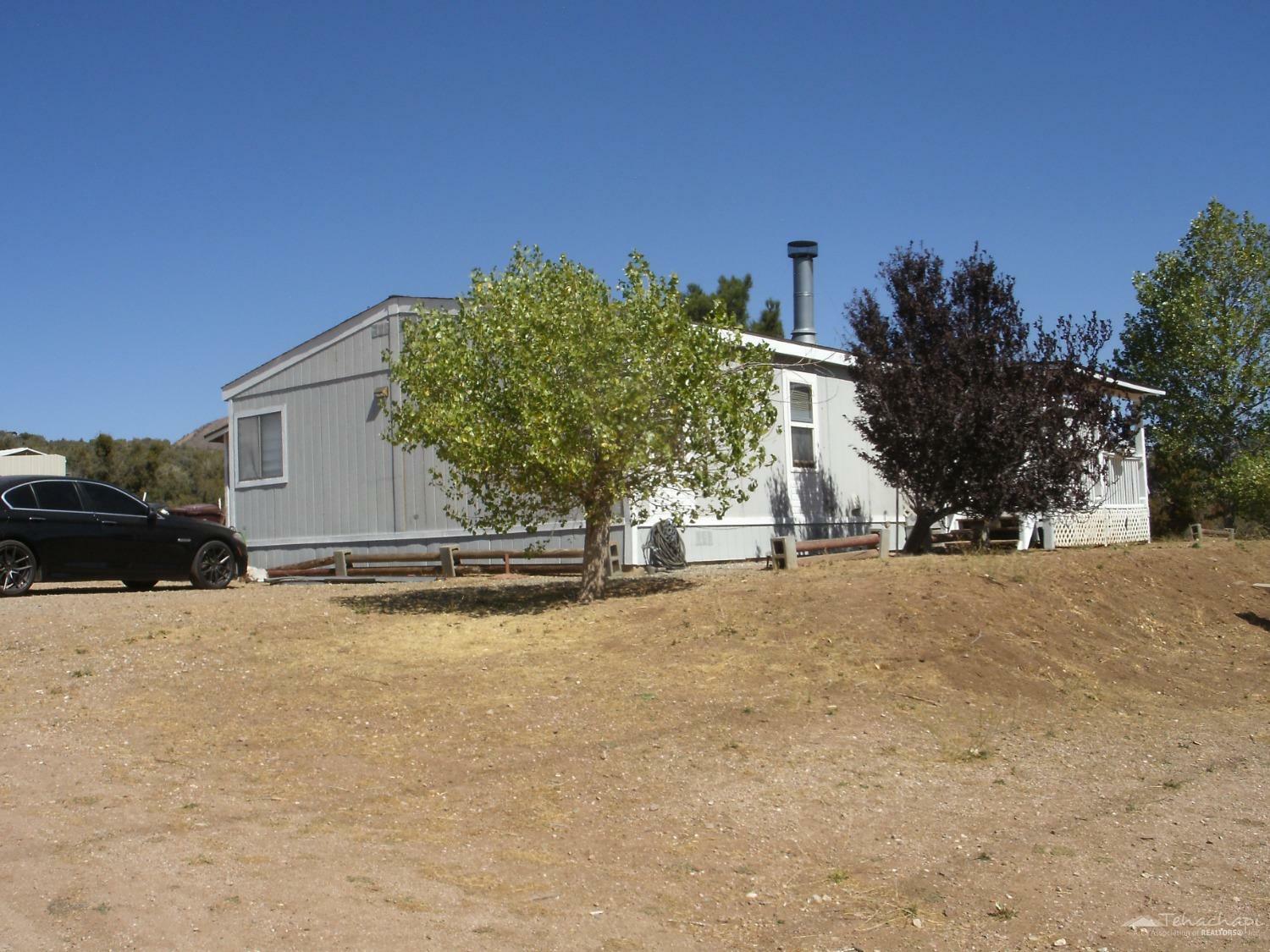 Property Photo:  12815 Umtali Road  CA 93561 