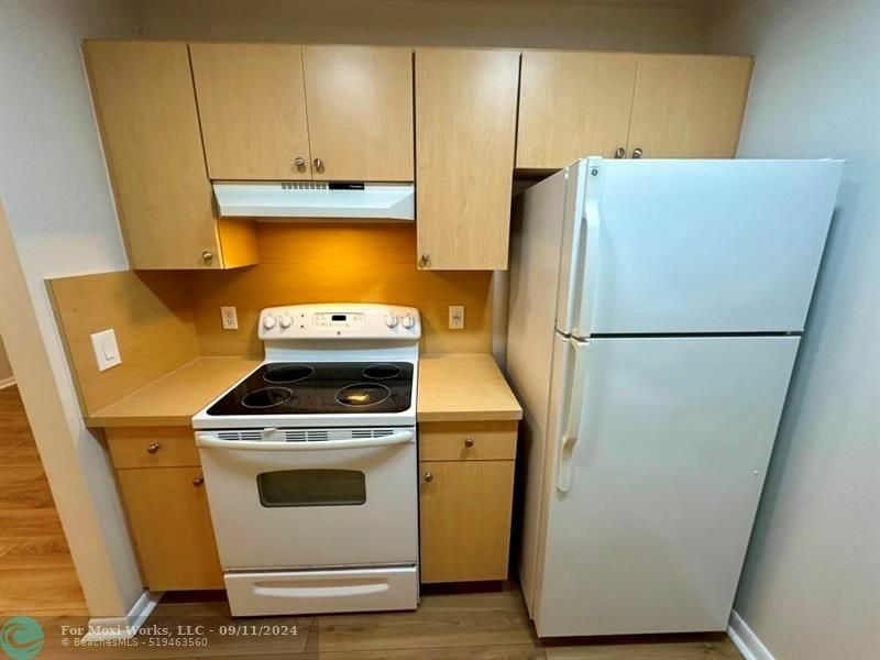 Property Photo:  1551 SW 135th Ter G-104  FL 33027 