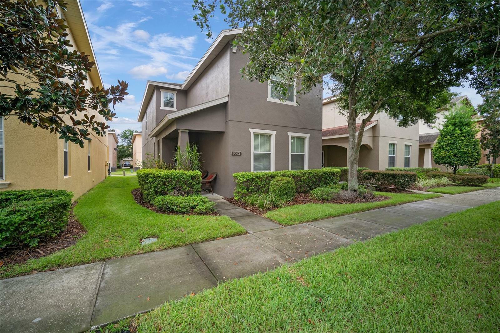 Property Photo:  9043 Aspen Hollow Place  FL 33578 