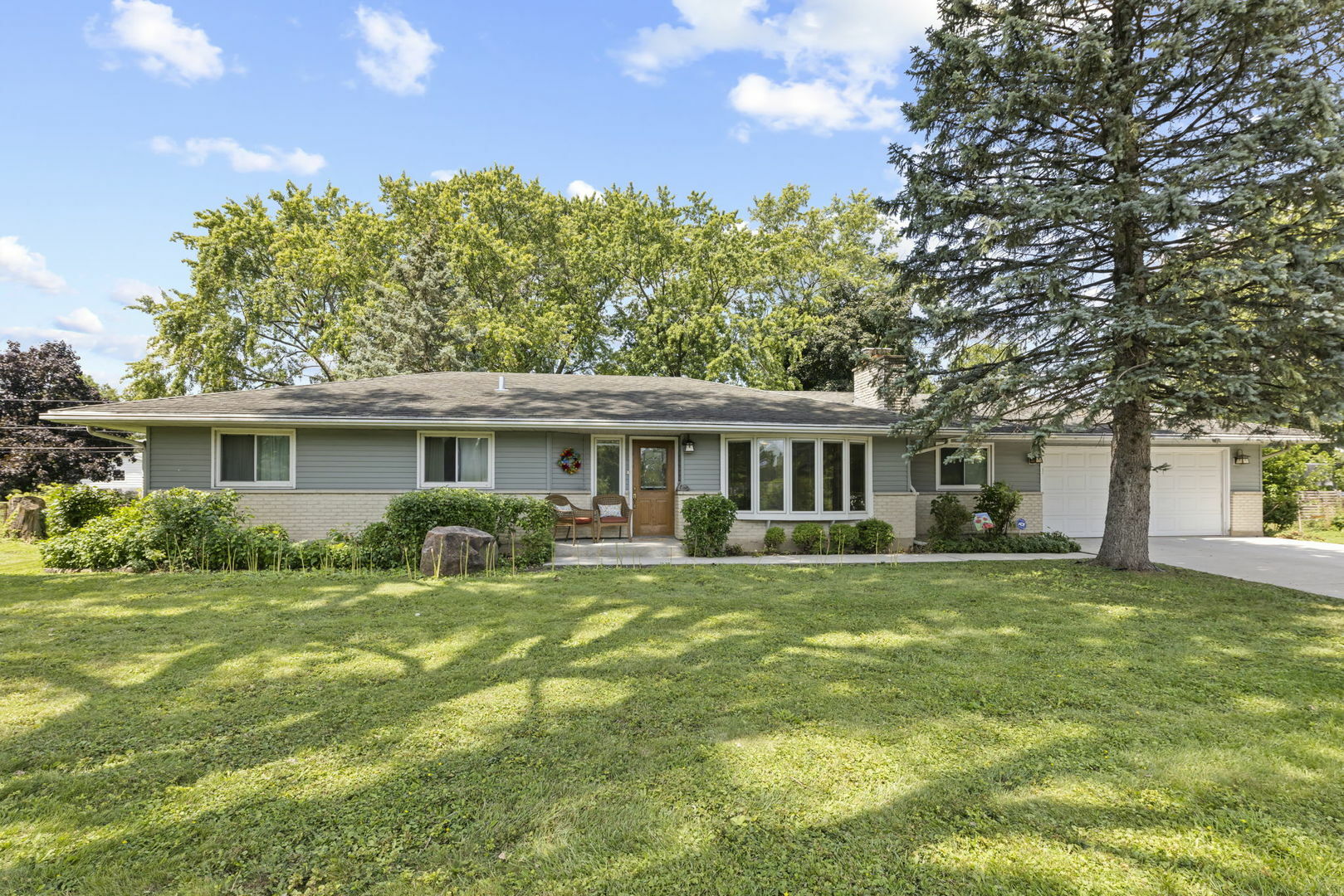 Property Photo: 6726 Dale Road IL 60561