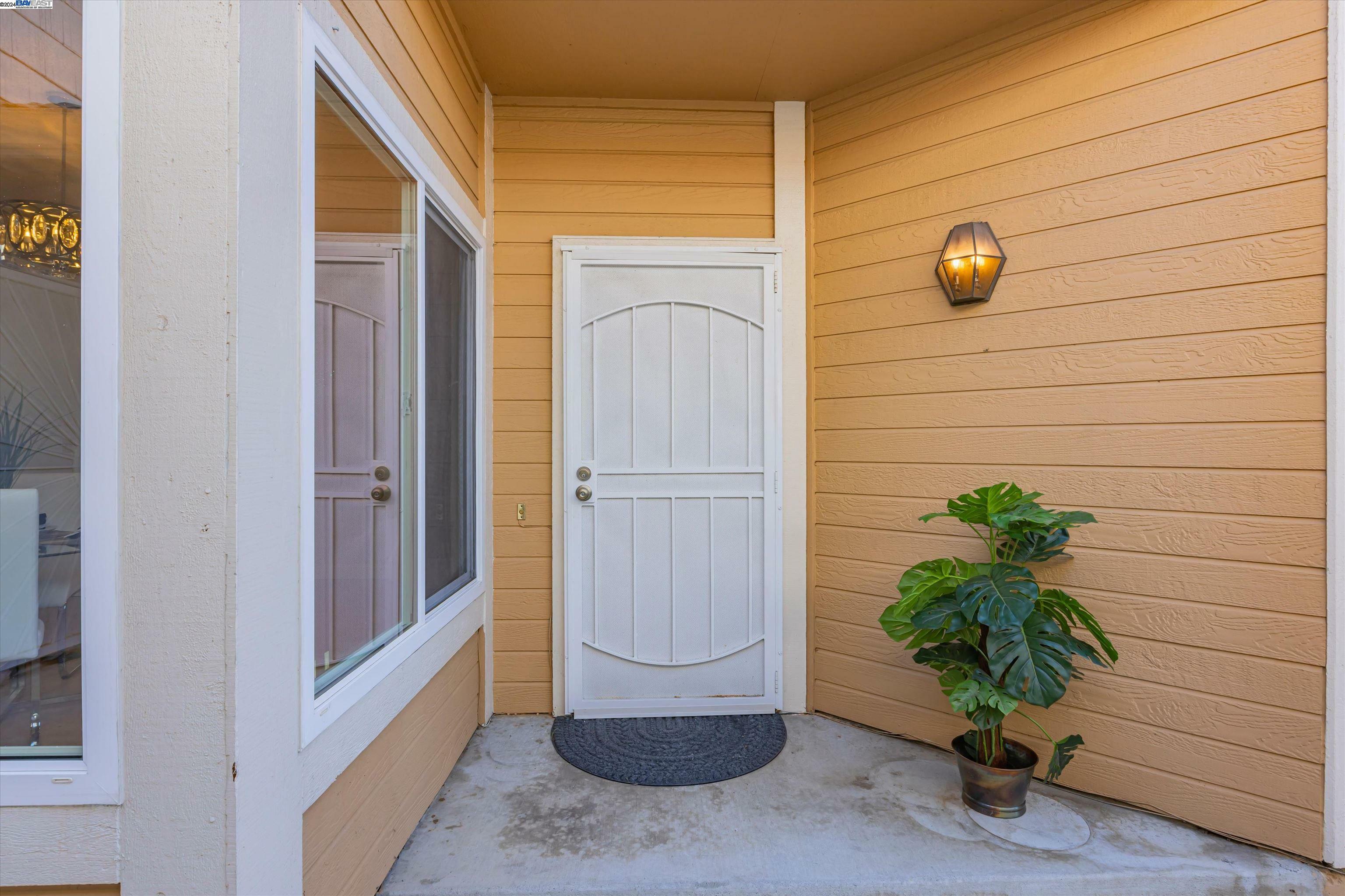 Property Photo:  5575 Civic Terrace Ave  CA 94560 