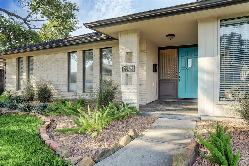 Property Photo:  5842 Paisley Street  TX 77096 