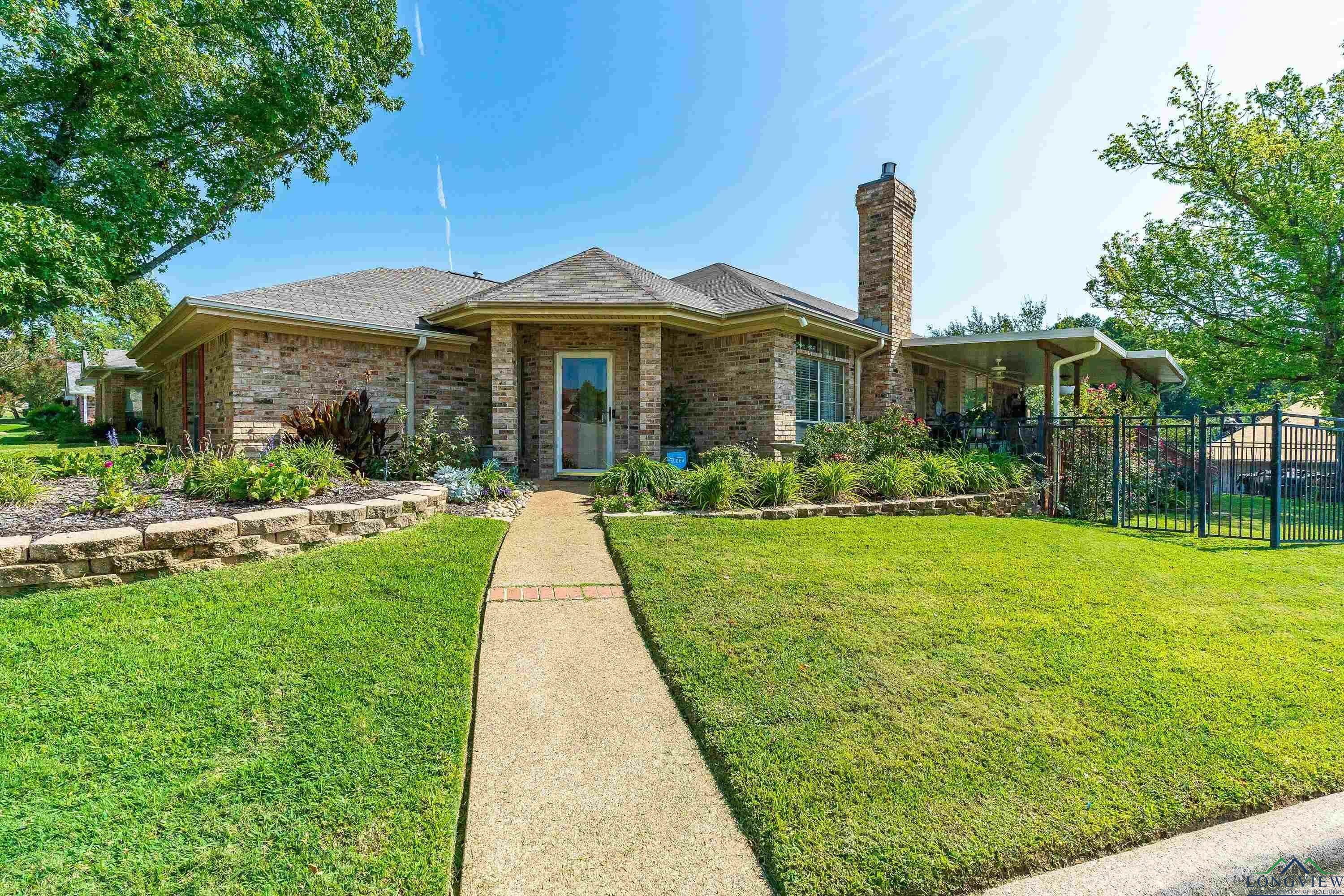 25 Woodland Drive  Longview TX 75605 photo