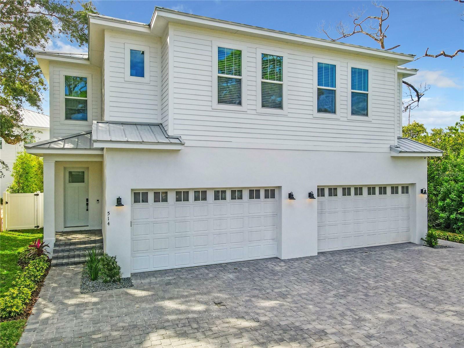 Property Photo:  512/514 S Peninsula Avenue  FL 32169 