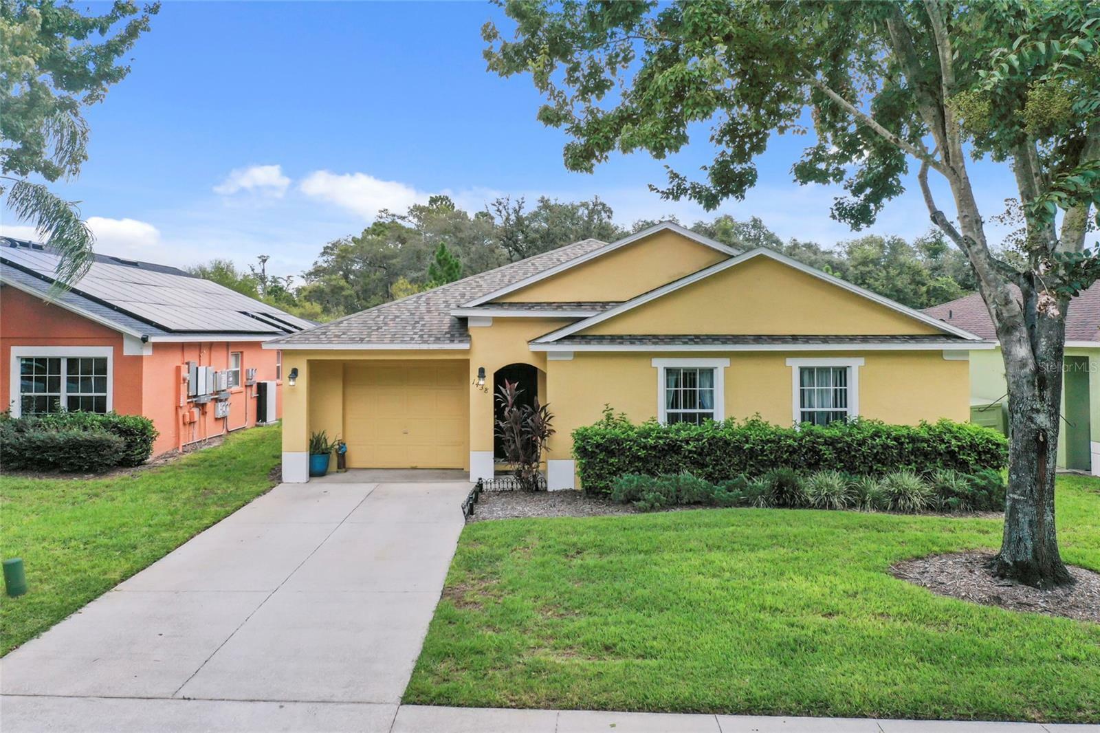 Property Photo:  1438 Silver Cove Drive  FL 34714 