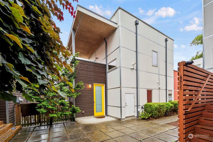4513  Renton Avenue S  Seattle WA 98108 photo