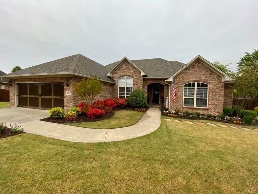 Property Photo:  100 Larkspur Court  AR 72802 