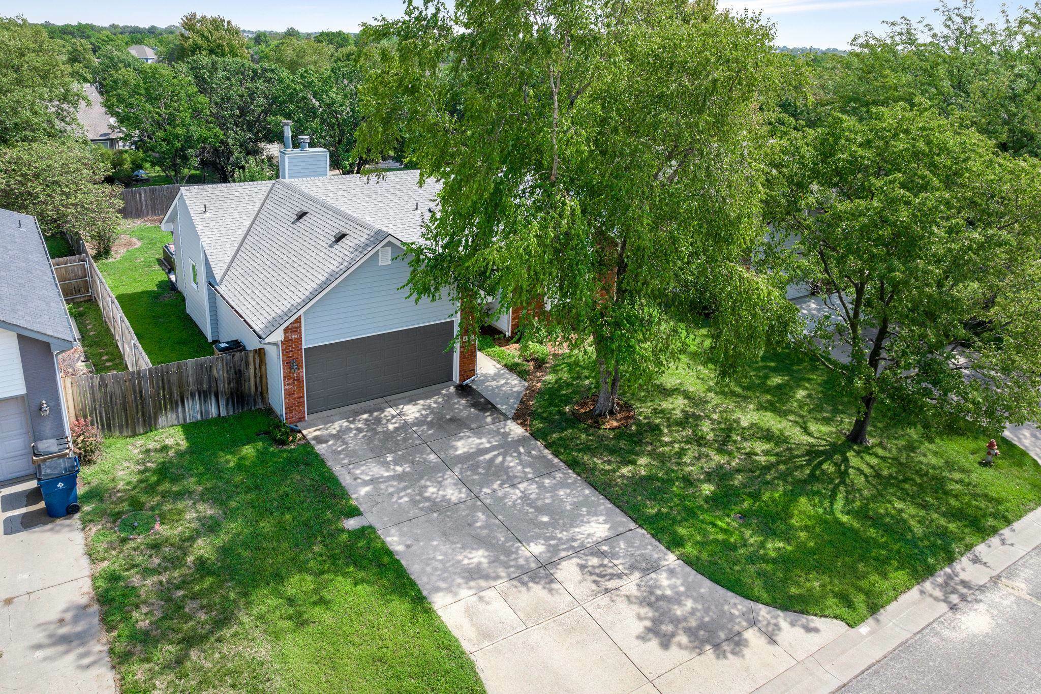 Property Photo:  4456 N Mission Rd  KS 67226 