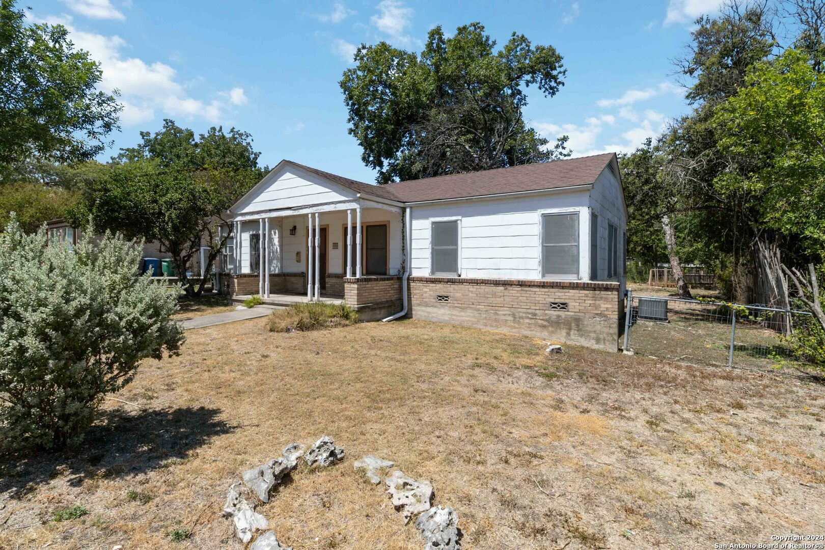 Property Photo:  439 North Dr  TX 78201 