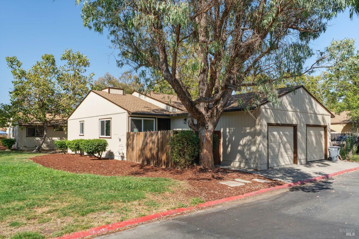 Property Photo:  726 Agnew Place  CA 95401 