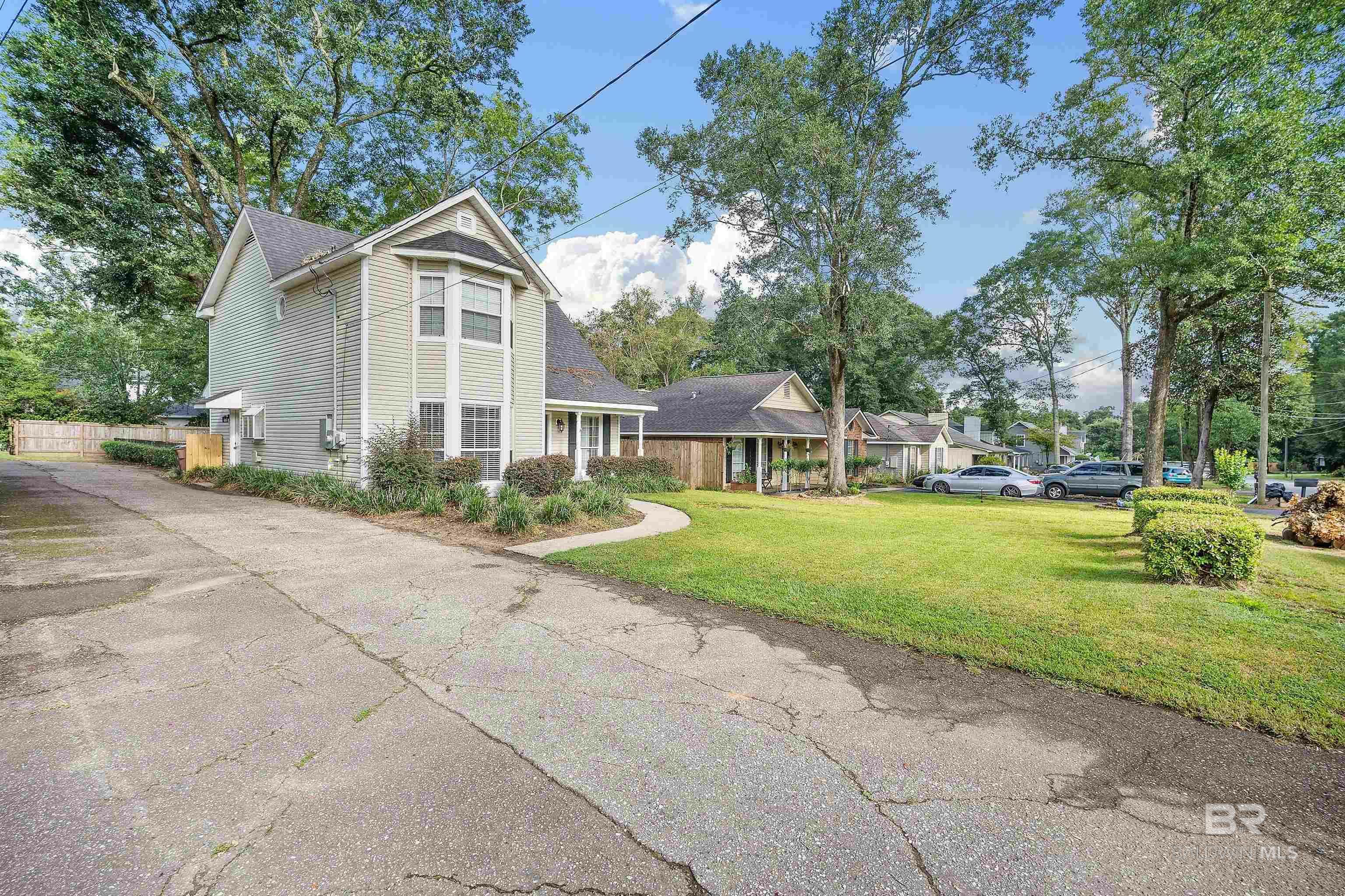 Property Photo:  804 Wildwood Avenue  AL 36609 