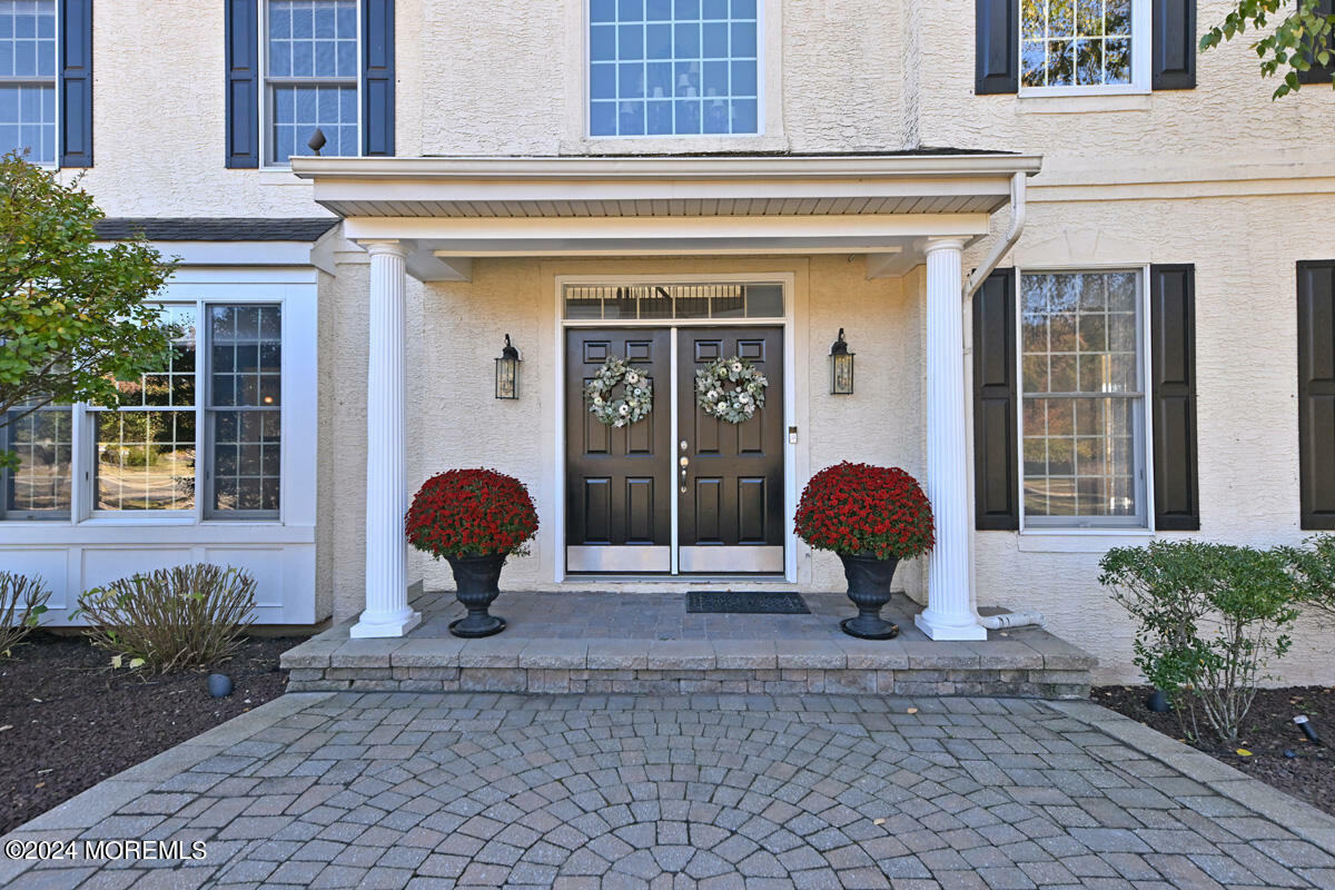 Property Photo:  5 Dutchess Drive  NJ 08501 