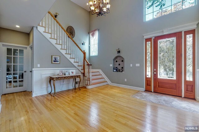 Property Photo:  266 South Central Avenue  NJ 07446 