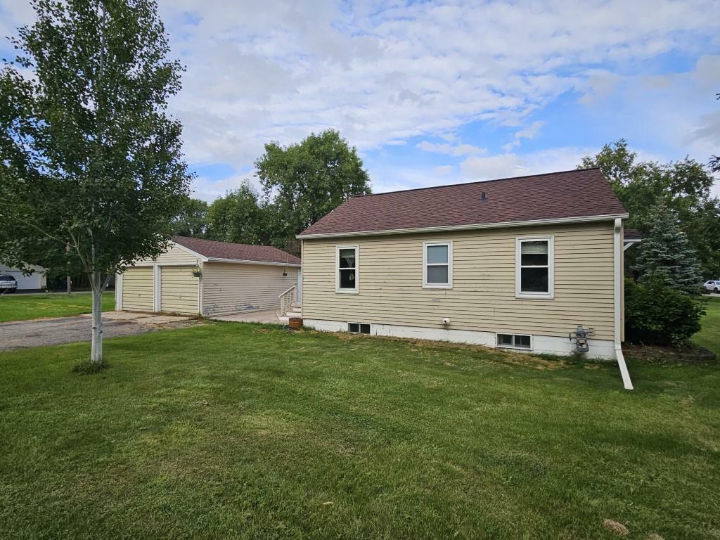 Property Photo:  1221 Sunset Drive SW  MN 56308 