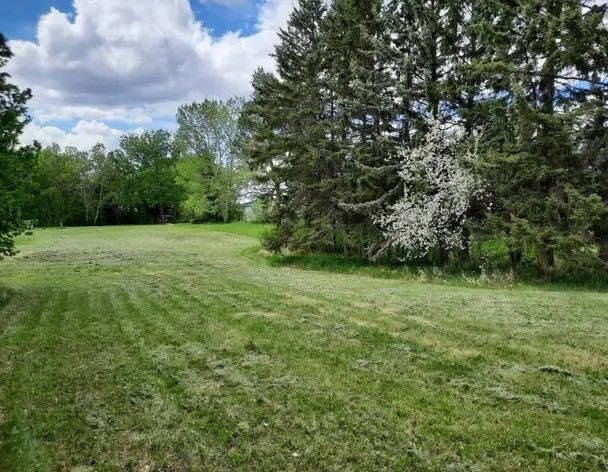 Property Photo: 602, 606, 610, 614, 618 5 Avenue AB T0M 0Y0