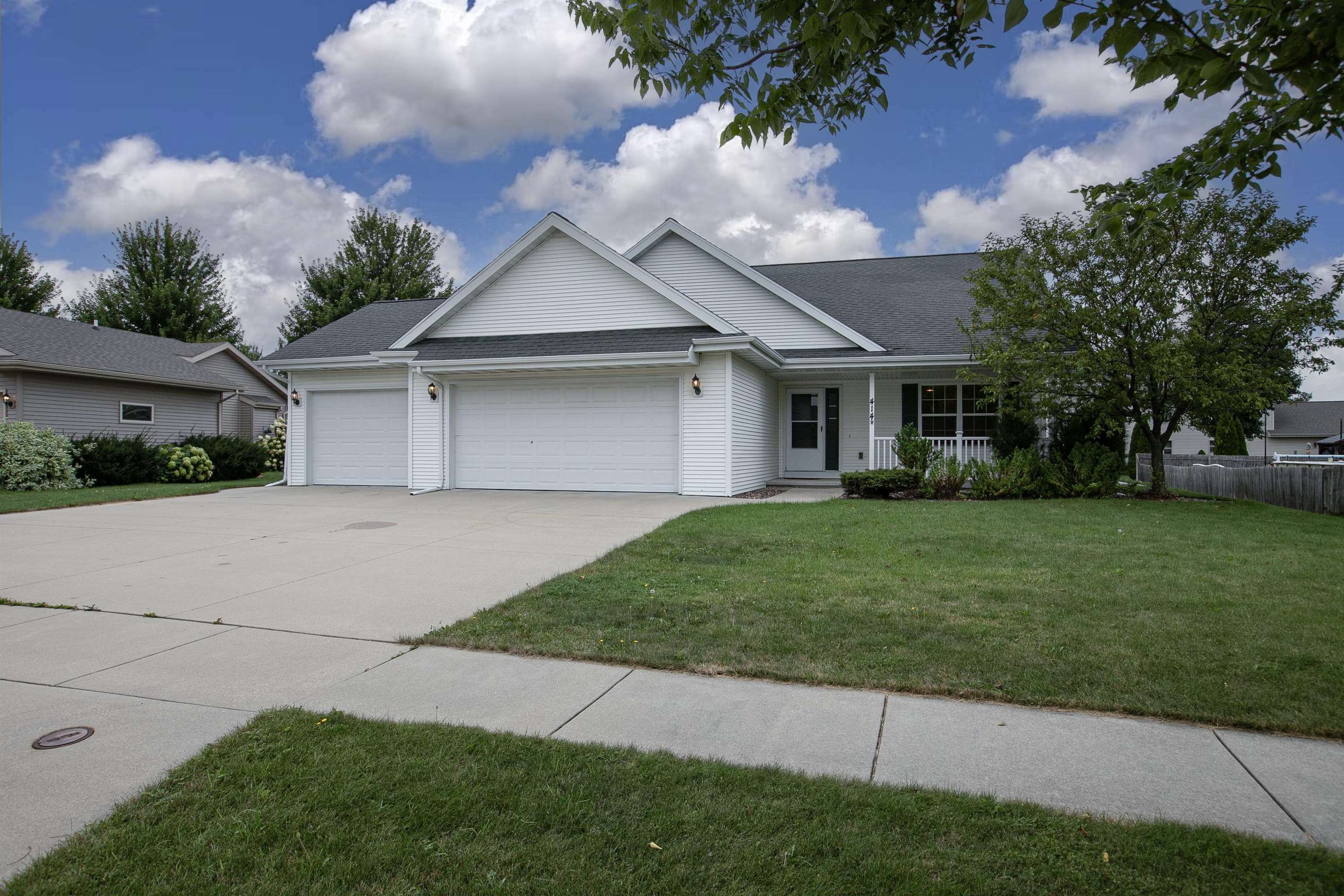 Property Photo:  414 Dewberry Drive  WI 54935 