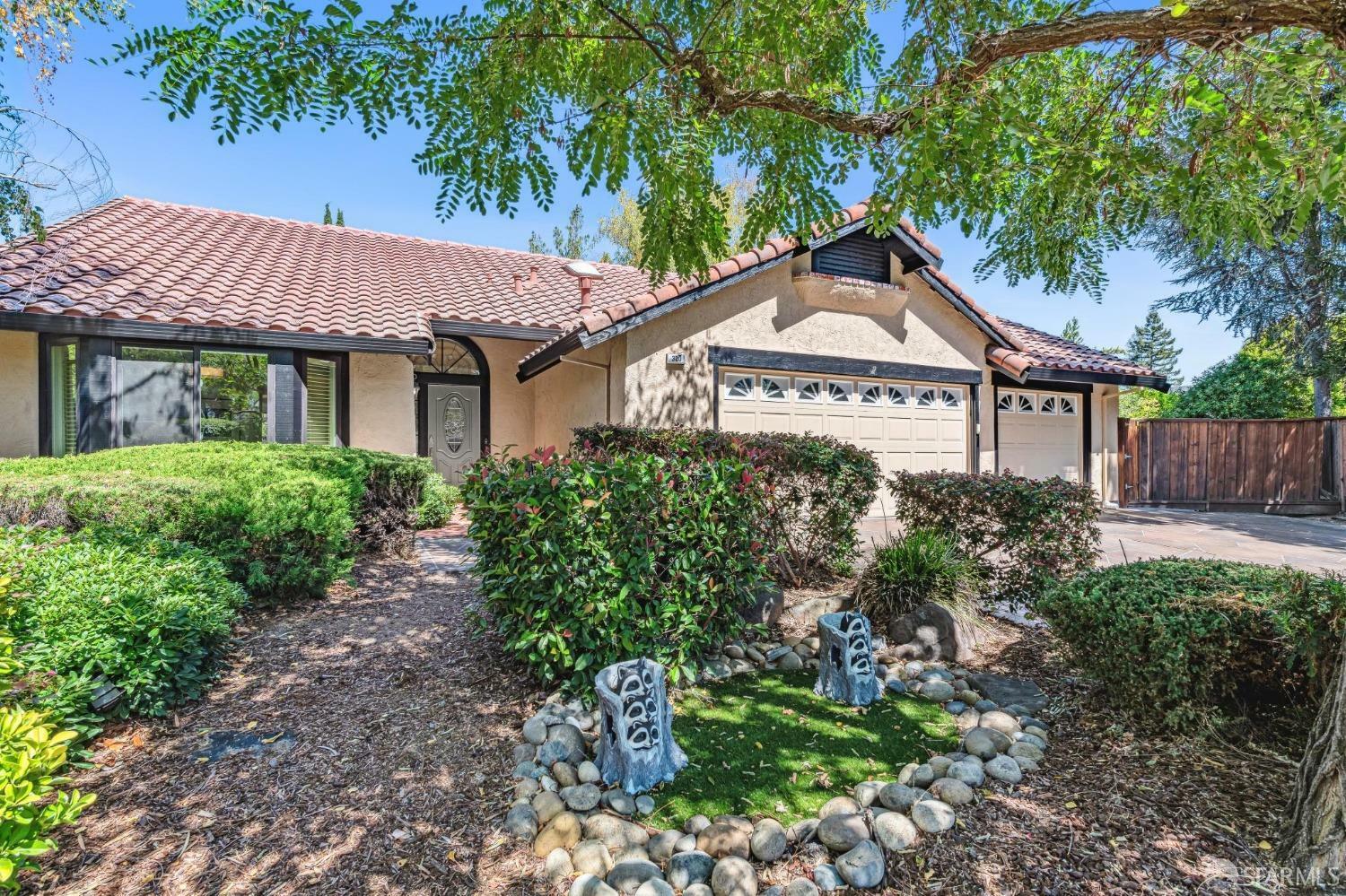 Property Photo:  320 Meadowood Court  CA 94523 