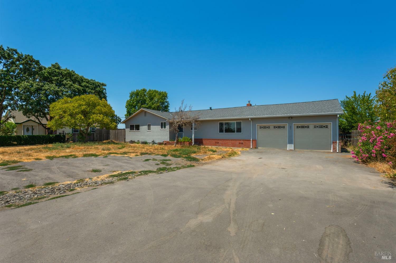 Property Photo:  901 Ludwig Avenue  CA 95407 