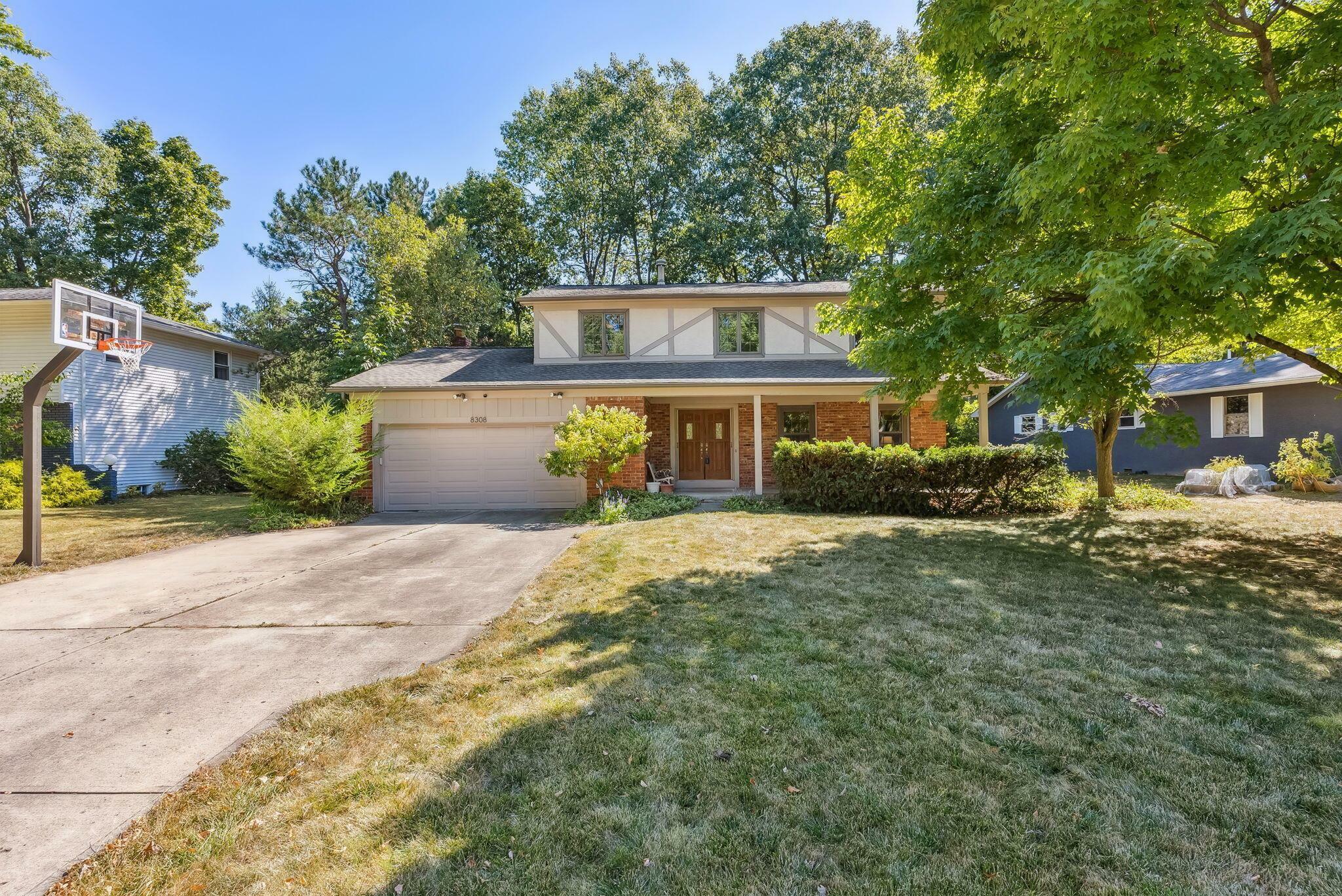 Property Photo:  8308 Fairway Drive  OH 43235 