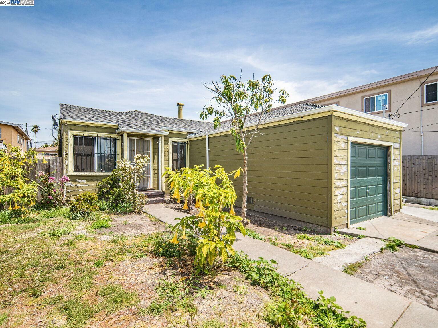 Property Photo:  430 S 15th St  CA 94804 