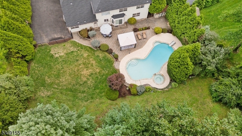 Property Photo:  12 Tanglewood Drive  NJ 07059 